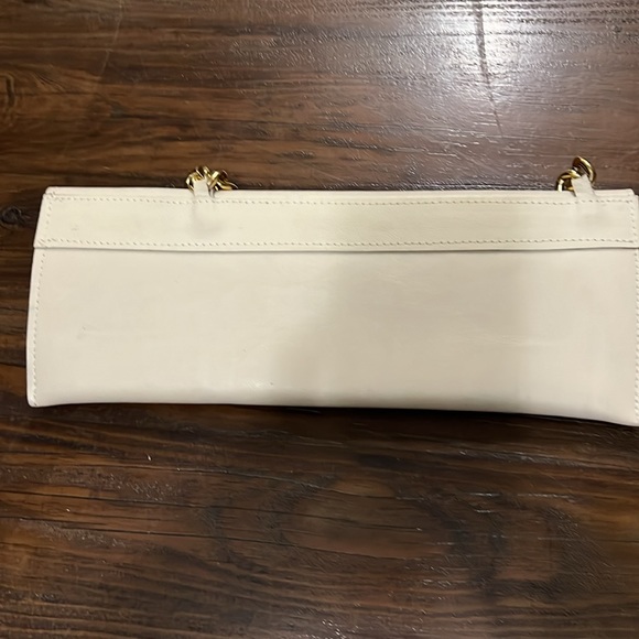 Cream Leather Chainlink Clutch - Picture 9 of 9